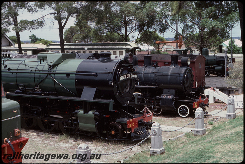 T07990
V Class 1220, 
