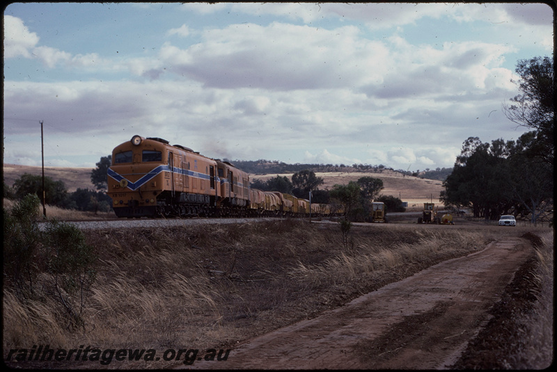 T08002
XB Class 1017 