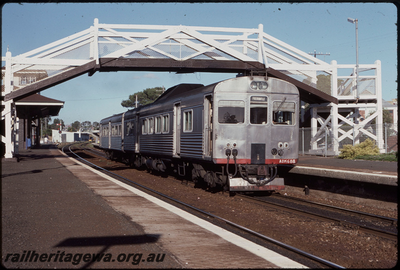 T08141
ADK Class 688 with ADB Class trailer, Up suburban passenger service, Subiaco, platform, footbridge, station buildings, signal cabin, ER line
