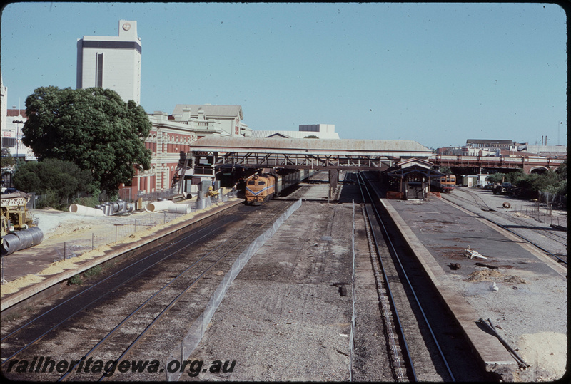 T08179
Unidentified XB Class, Down 