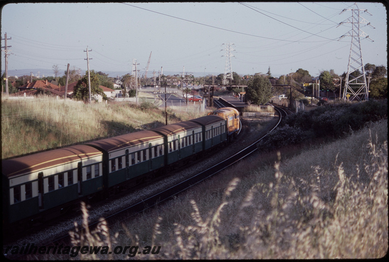 T08494
G Class 51, Down suburban passenger service, approaching Victoria Park, platform, footbridge, , SWR line
