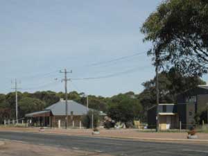 Main Street - Grass Patch